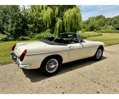 1970 (H) MGB Roadster - Chrome Wires & Overdrive - 4