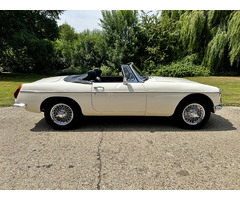 1970 (H) MGB Roadster - Chrome Wires & Overdrive - 5