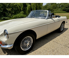 1970 (H) MGB Roadster - Chrome Wires & Overdrive - 24