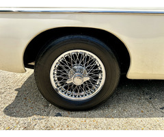 1970 (H) MGB Roadster - Chrome Wires & Overdrive - 35