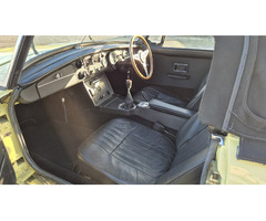 MGB V8 Roadster 1974 in Primrose - 6
