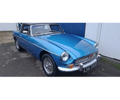 MGB 1967 in Riviera Silver blue metallic - 2