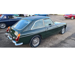 MGB GT 1973 in Dark Racing green.chrome wires - 4