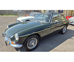 MGB GT 1973 in Dark Racing green.chrome wires - 9
