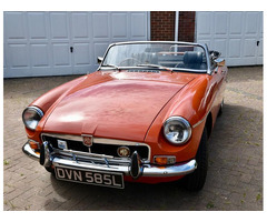 1973 MG B Roadster Orange