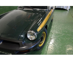 MG B GT Jubilee edition - 4