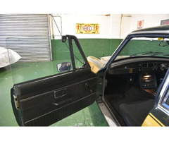 MG B GT Jubilee edition - 9